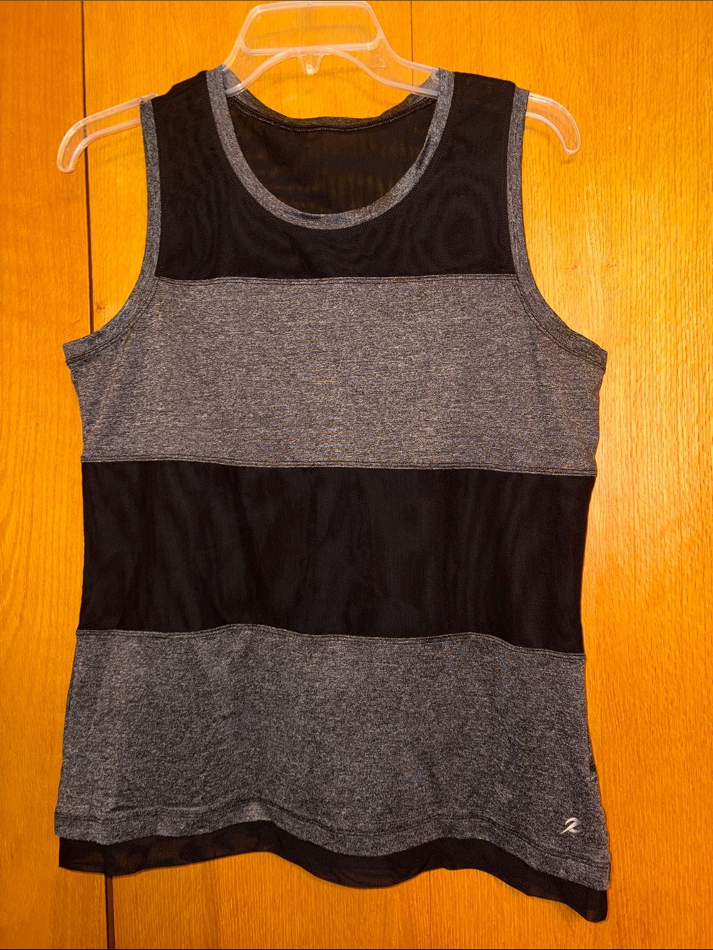 New Energy Zone MEDIUM Black Gray Mesh Sleeveless Workout Athletic Top